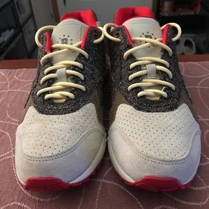 Reebok ‘Bodega’ Size: 8